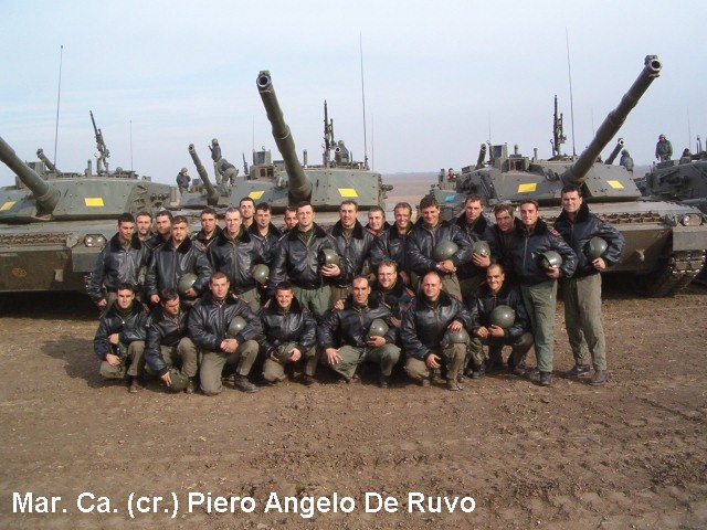brigata ariete in esercitazione in Romania con c1 ariete