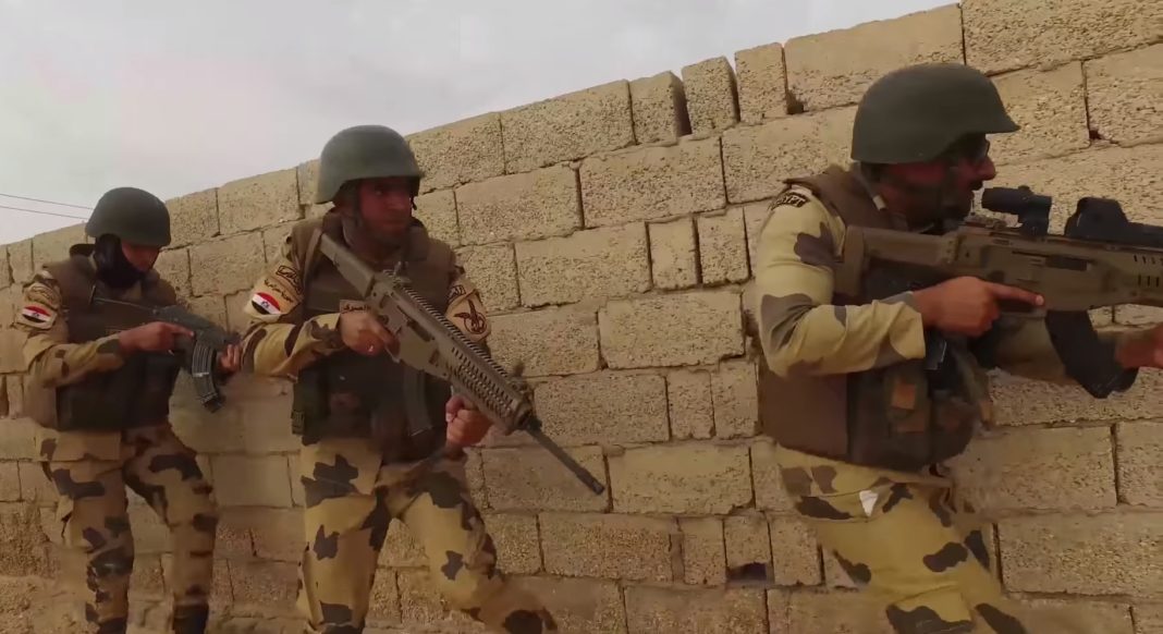 soldati egiziani con beretta ARX160