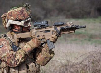 ARX 160 e Varianti arx 160 arx160a1 arx160a2 arx160a3 beretta esercito italiano marina militare aeronautica militare arma fucile assalto assault rifle