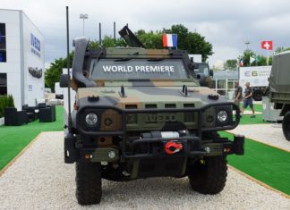 IVECO Lince iveco lince lynx leonardo fimeccanica esercito italiano italian army aeronautica militare air force marina militare navy 4x4