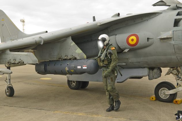 av8b spagna pod litening II harrier