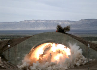 Meccanica di penetrazione della bomba anti-bunker bunker buster bomb gbu-39
